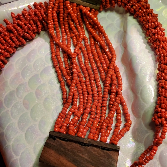 Red Orange Seed Beads Statement Necklace and Bracelet Cuff Set Modern - Picture 8 of 9